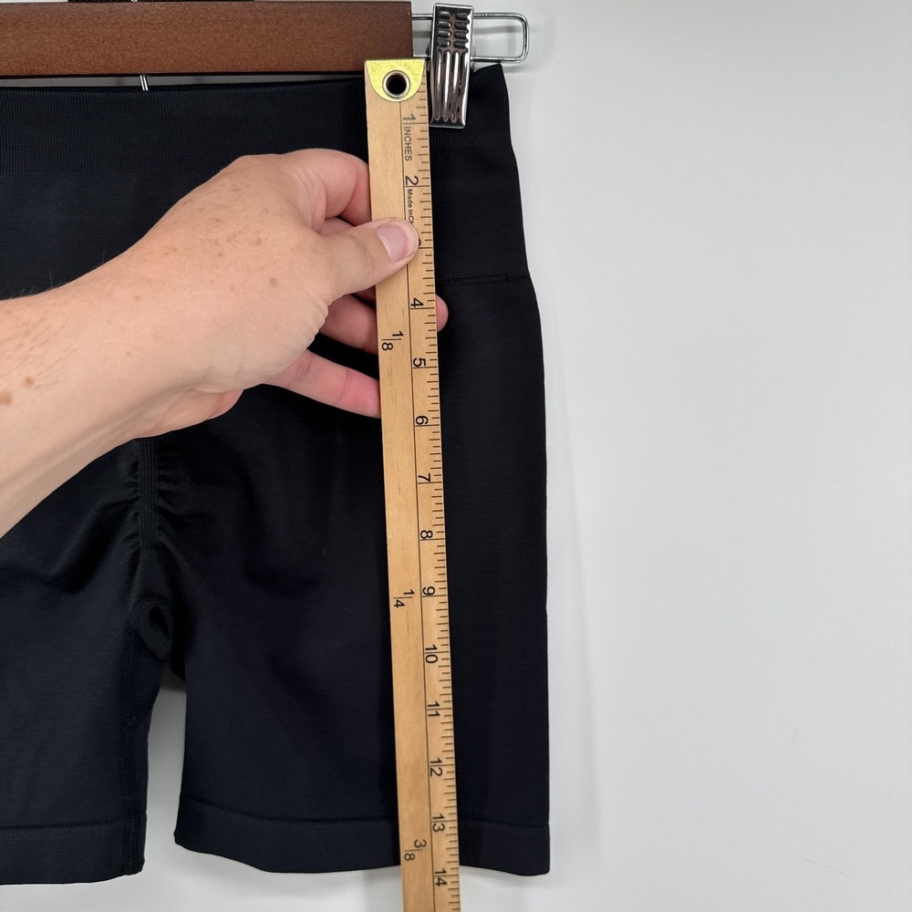Lot of two (2) GymReapers Infinity Shorts Black 4.5 in inseam size Medium - Picture 15 of 16